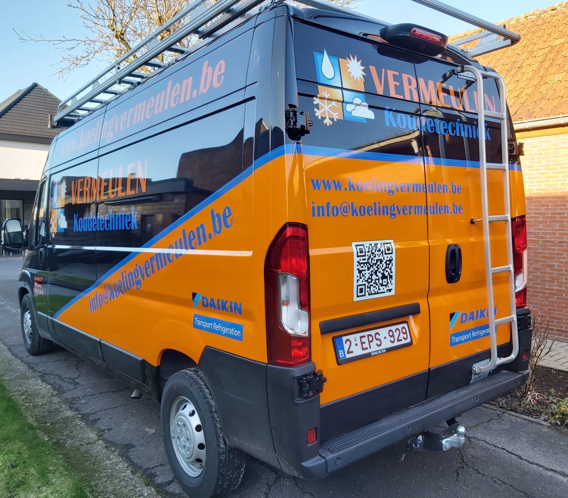 Lichtreclame en gevelbelettering